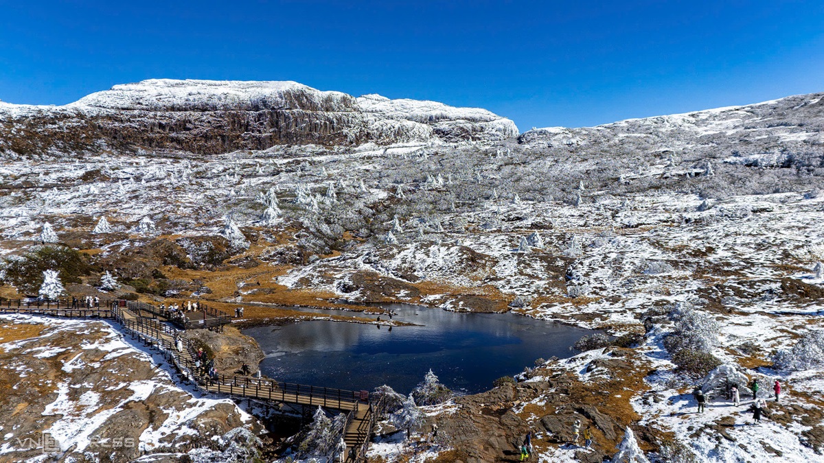 Núi tuyết Kiệu Tử ở Vân Nam thu hút khách Việt